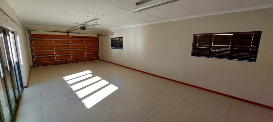 5 Bedroom Property for Sale in Ferreira Town Eastern Cape